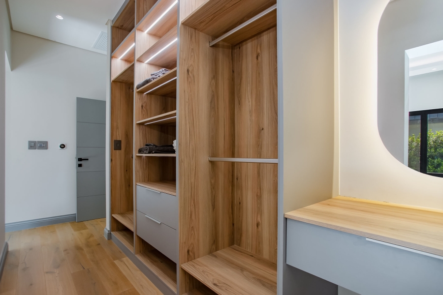 4 Bedroom Property for Sale in Val De Vie Estate Western Cape